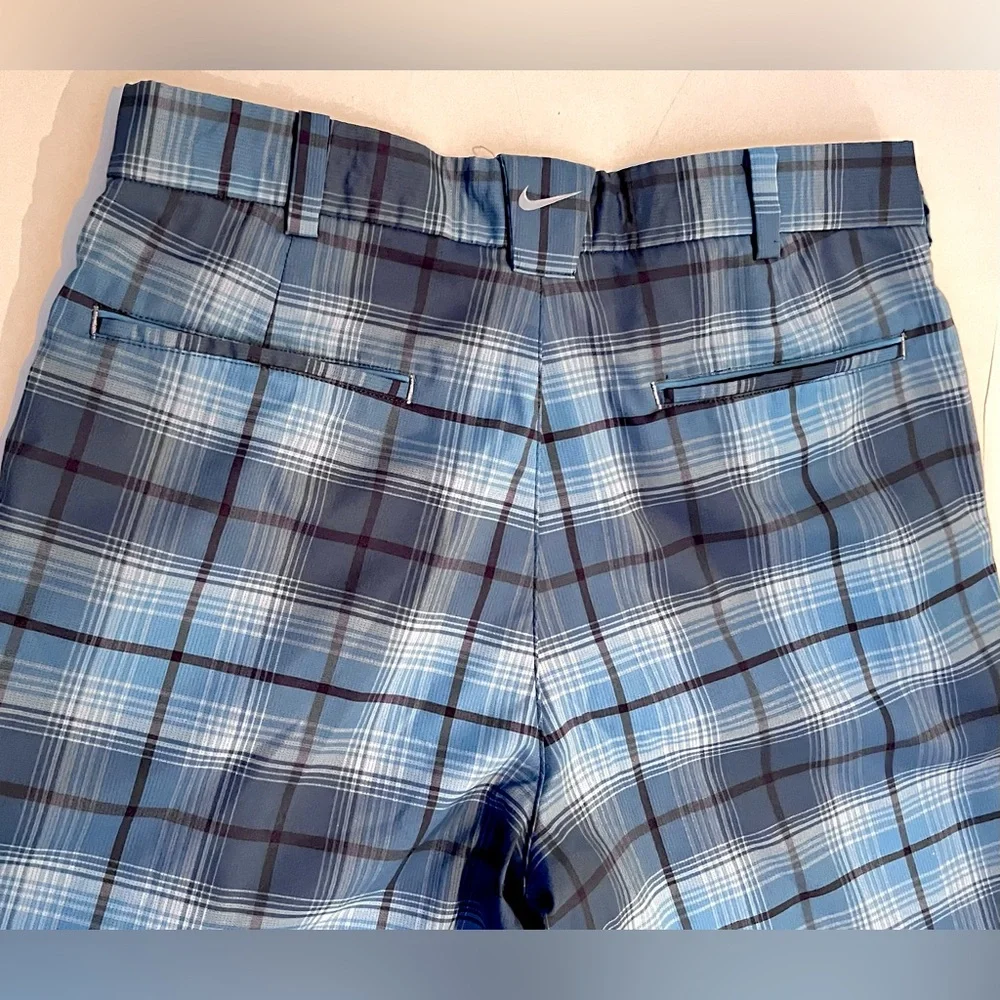 Nike Golf Shorts Mens 34 Blue Plaid Dri Fit Golf Tour Performance Chino